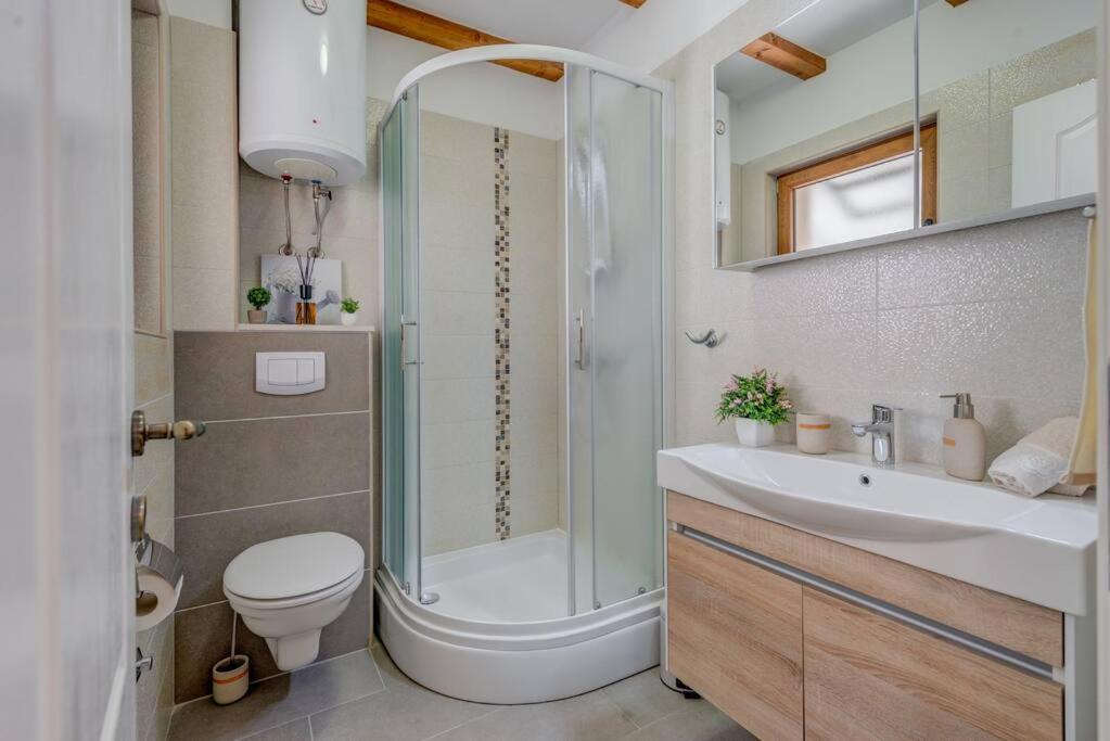Apartment Diva 1,Stylish Old Town Studio Apartment Near Beach