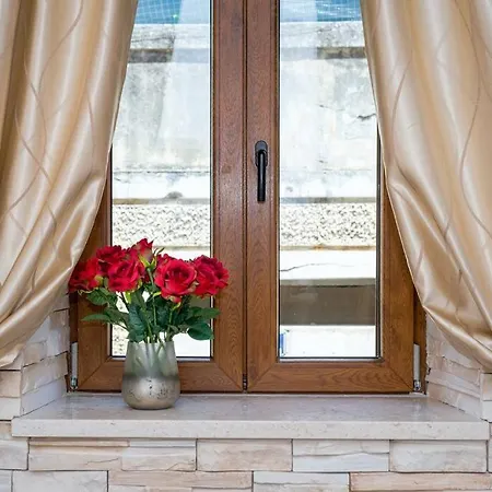Diva 1,Stylish Old Town Studio Apartment Near Beach Split Exterior photo