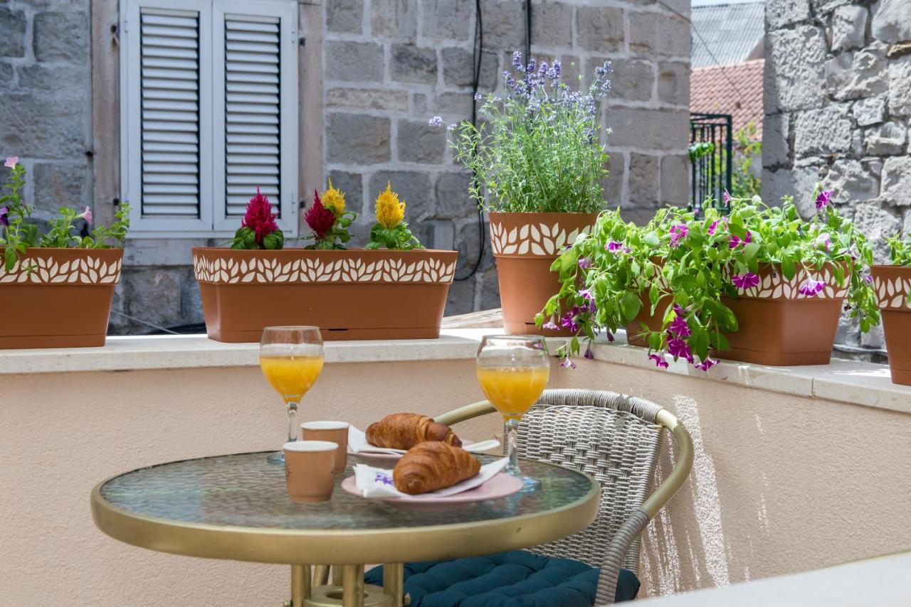 Diva 1,Stylish Old Town Studio Apartment Near Beach *